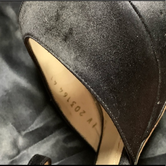 Authentic EUC YSL Black Satin Peep Toe Pumps - Picture 9 of 13